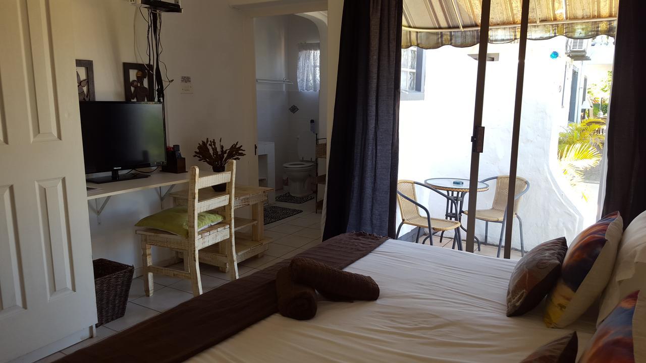 Umhlanga Rocks Old N New Bed & Breakfast מראה חיצוני תמונה
